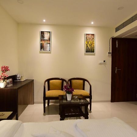 Hotel Dayal Shree Paradise Бхопал Екстер'єр фото